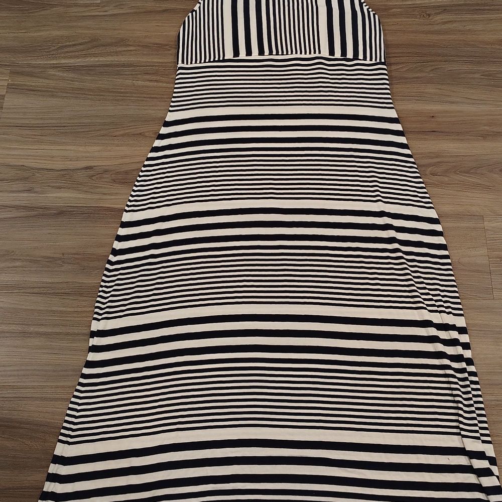 Skye's the Limit Black and White Strapless Dress